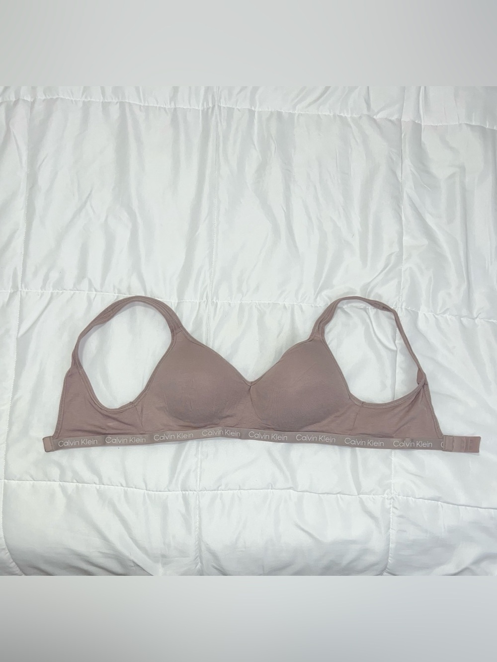 Brand New Calvin Klein Light Pink Bralette Women’s Size Medium Bra Underwear